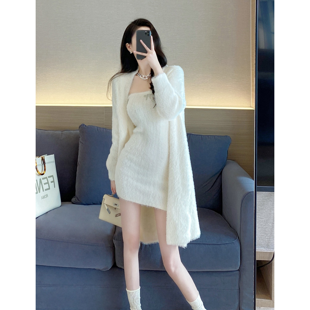 白色针织套装女冬2025年春秋新款韩版气质名媛纯欲风抹胸裙两件套,淘宝优惠券,粉丝福利购,淘宝优惠卷