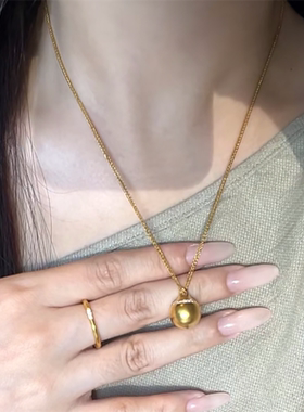 圆润饱满点钻小金球吊坠项链女