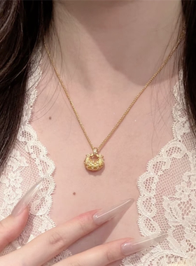 微镶碎钻麦穗如意锁包吊坠项链女