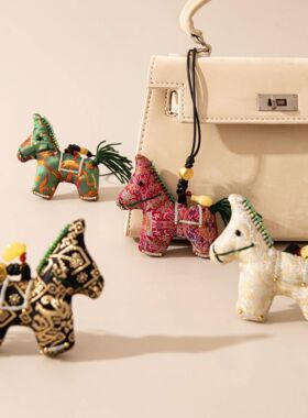 风和2026马年吉祥物宋锦香项链