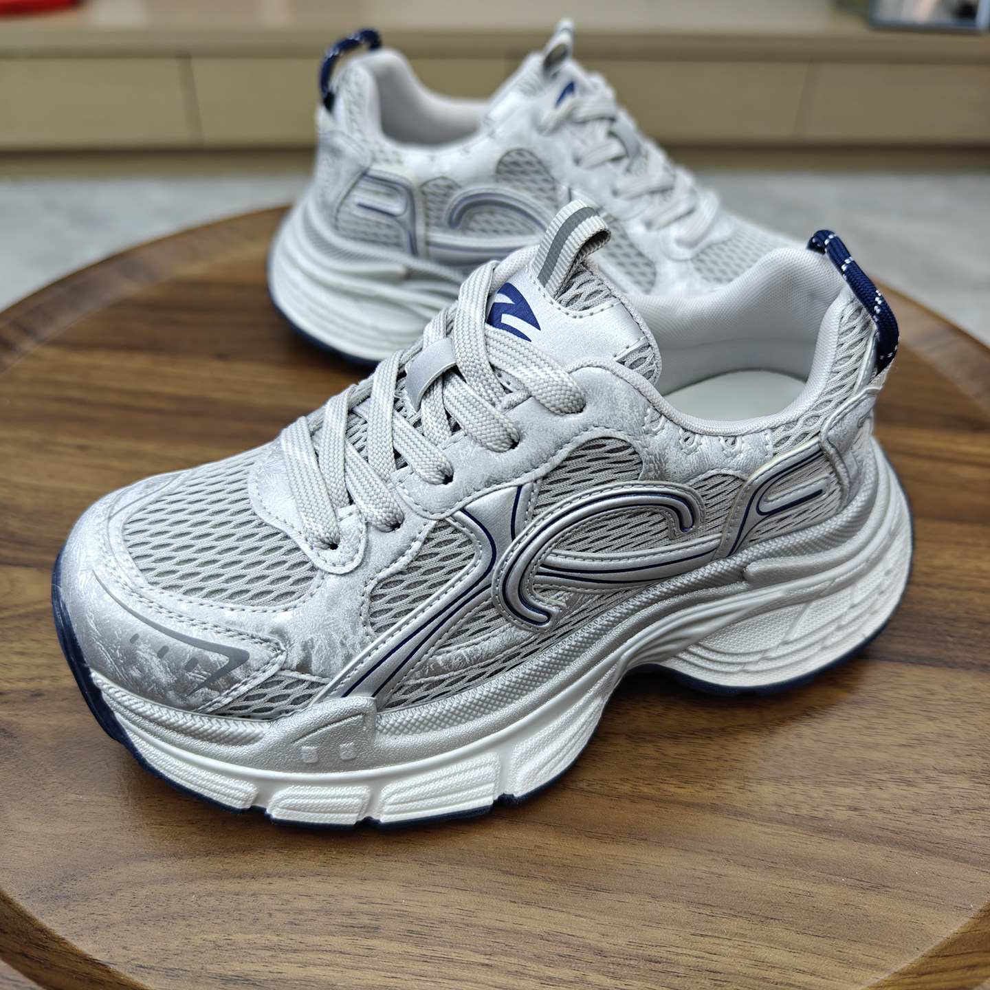 2026新款网红爆款配裙子真皮老爹鞋女时尚潮流舒适松糕百搭运动鞋,淘宝优惠券,粉丝福利购,淘宝优惠卷