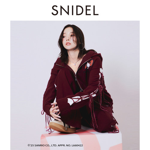 SNIDEL2025秋冬新品HELLO KITTY联名连帽蝴蝶结卫衣SWCT254256 - 图0