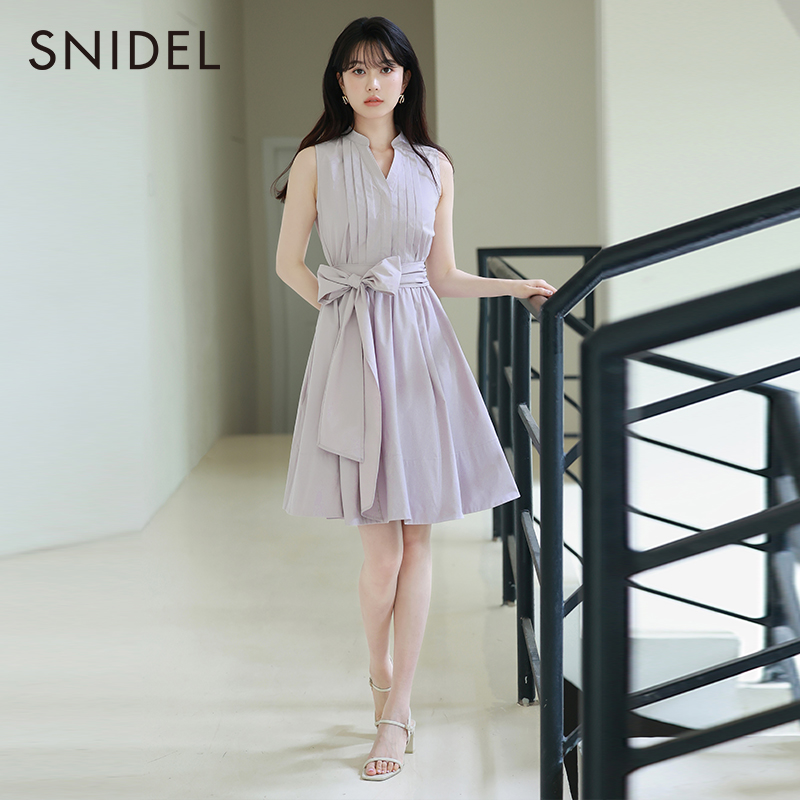 SNIDEL春夏款优雅甜美无袖V领蝴蝶结系带短款A字连衣裙SWFO232064 - 图3
