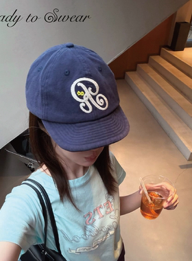 软檐软顶撞色刺绣可调节棒球帽