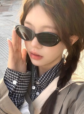 复古猫眼黑色辣妹欧美墨镜女款高级感小脸防紫外线星星网红太阳镜