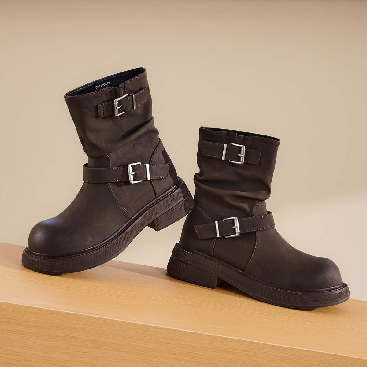 St&Sat/星期六秋冬复古西部牛仔靴厚底增高堆堆短靴女SSD4116C7B,淘宝优惠券,粉丝福利购,淘宝优惠卷