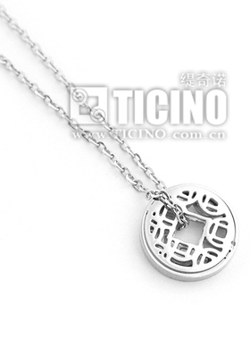 瑞士镂空花纹吊坠项链热销同款