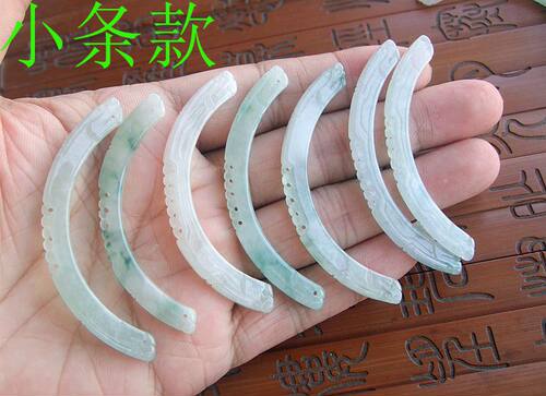 20824-2 (小条款) 缅甸玉天然A货翡翠玉 双龙弯条锁骨玉手牌玉璜 - 图2