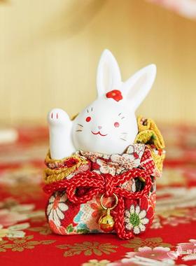 现货日本濑户烧药师窑锦彩和服兔子招财纳福可爱创意家居摆件