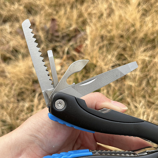 高级感十足！人手一把！户外多功能折叠钳子高硬度钳口便携小刀