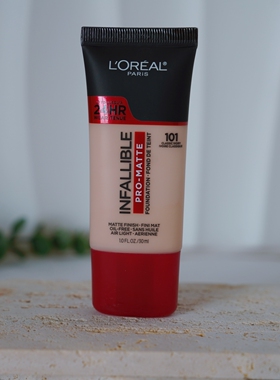 美国loreal欧莱雅24小时控油遮瑕
