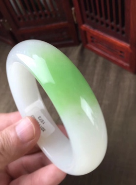 手镯女款新疆和田玉