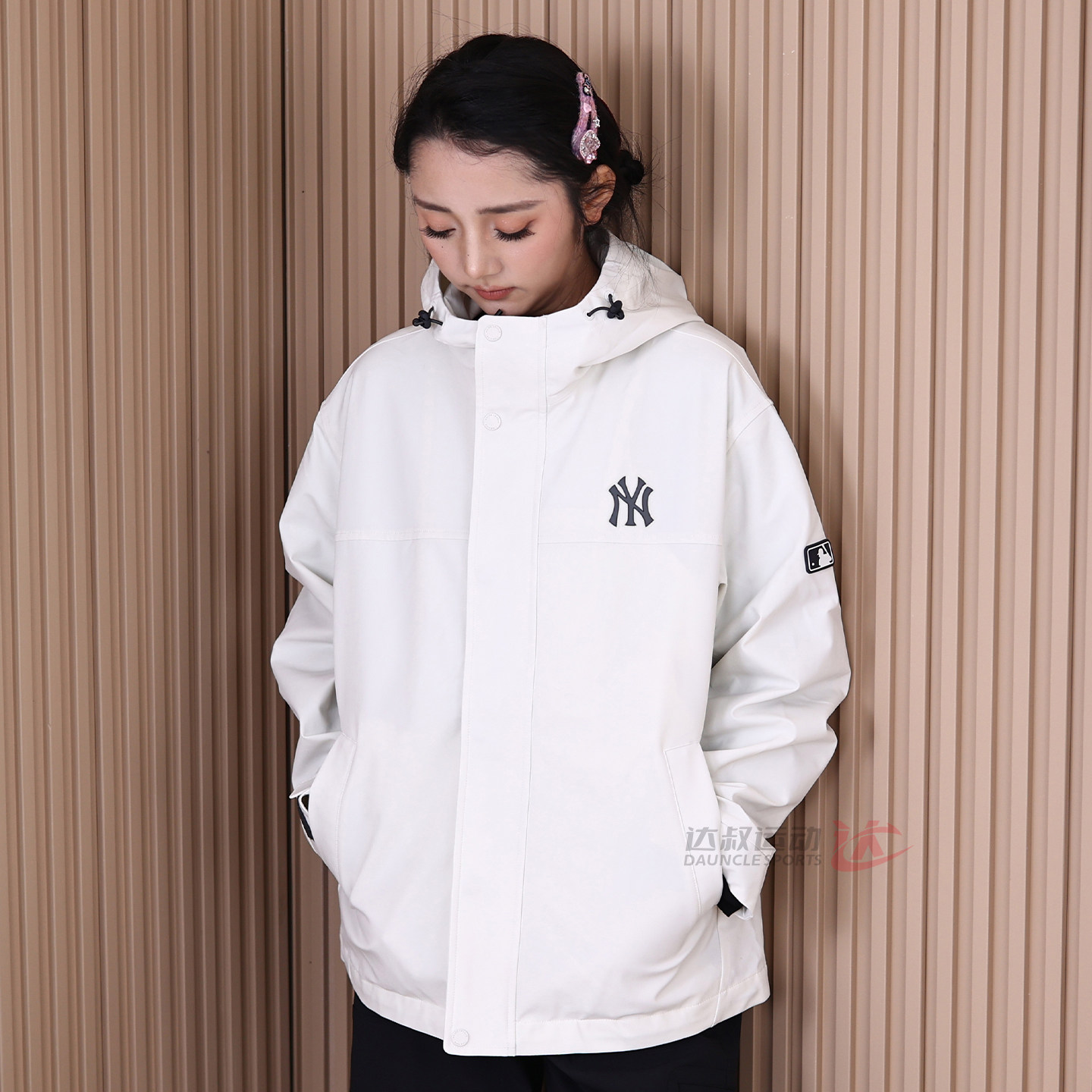 26新款MLB情侣冲锋衣外套男女NY防水防污三防运动夹克3AWJB0161,淘宝优惠券,粉丝福利购,淘宝优惠卷