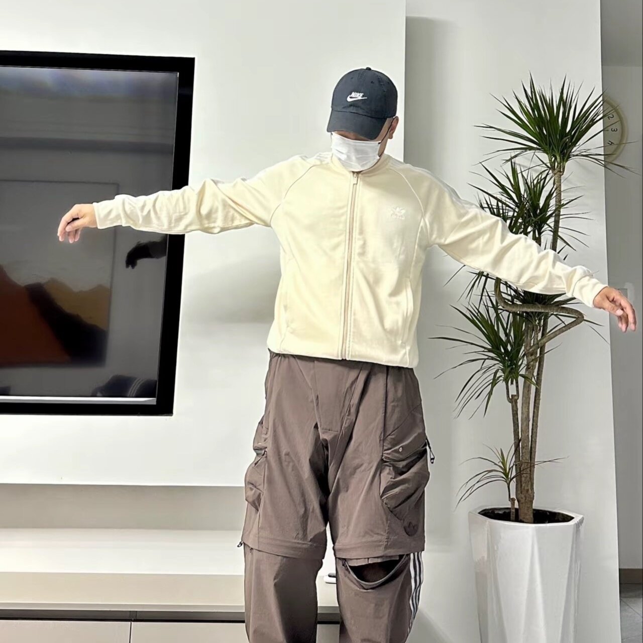 阿迪达斯三叶草外套春冬晨跑运动服男复古立领休闲男女夹克IR9864,淘宝优惠券,粉丝福利购,淘宝优惠卷