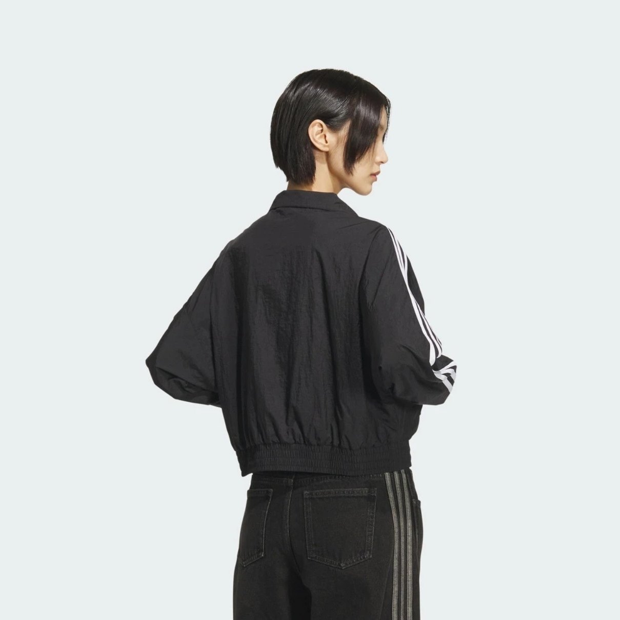 Adidas/阿迪达斯正品三叶草女士休闲短款条纹梭织运动外套KG8512,淘宝优惠券,粉丝福利购,淘宝优惠卷