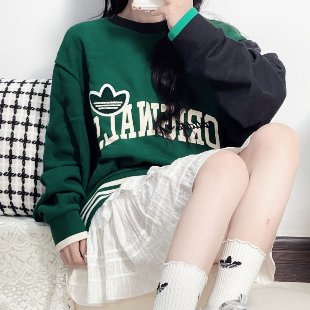 阿迪达斯三叶草卫衣男女春季上新拼接针织透气圆领宽松套衫HZ8923,淘宝优惠券,粉丝福利购,淘宝优惠卷