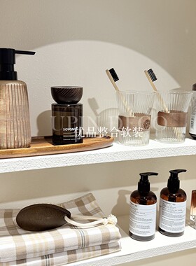 中古风样板房卫生间摆件护肤品