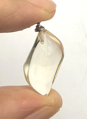 金棱凝辉21年老店纯天然东海菱形随形黄水晶吊坠一物一图 A55-52