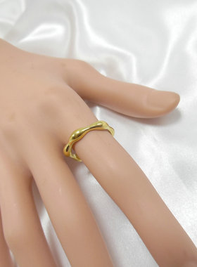 钛钢金色质感花瓣欧美风戒指