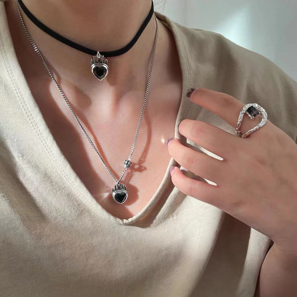 通体S925纯银灵动皇冠项链女秋冬新款复古做旧韩版毛衣锁骨链高级 - 图1