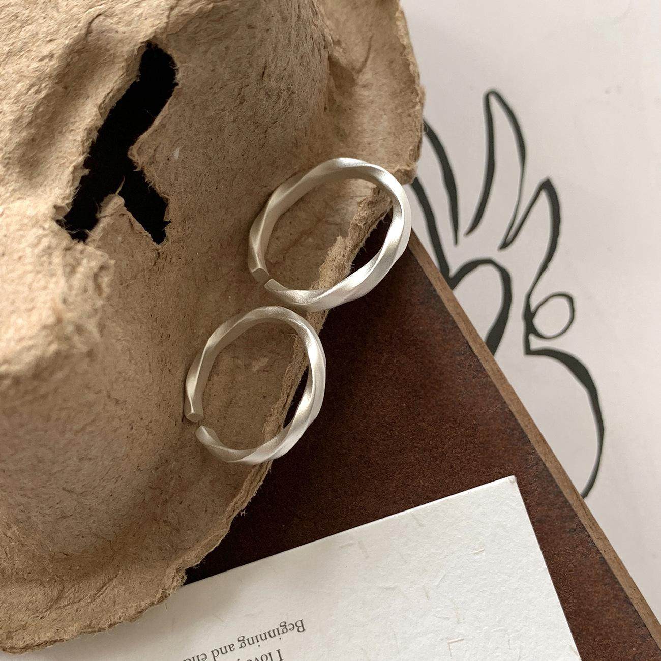 通体999纯银戒指环女莫比乌斯环素圈ins风小众设计感食指戒高级感,淘宝优惠券,粉丝福利购,淘宝优惠卷