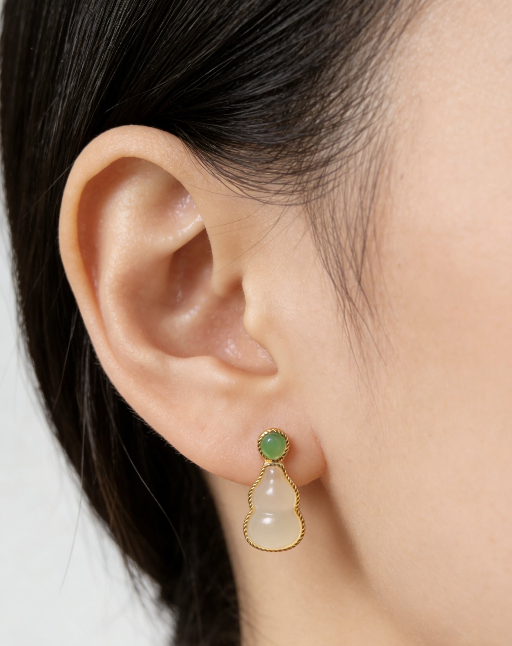 S925银镶天然和田玉葫芦耳钉新中式精致耳钉,淘宝优惠券,粉丝福利购,淘宝优惠卷