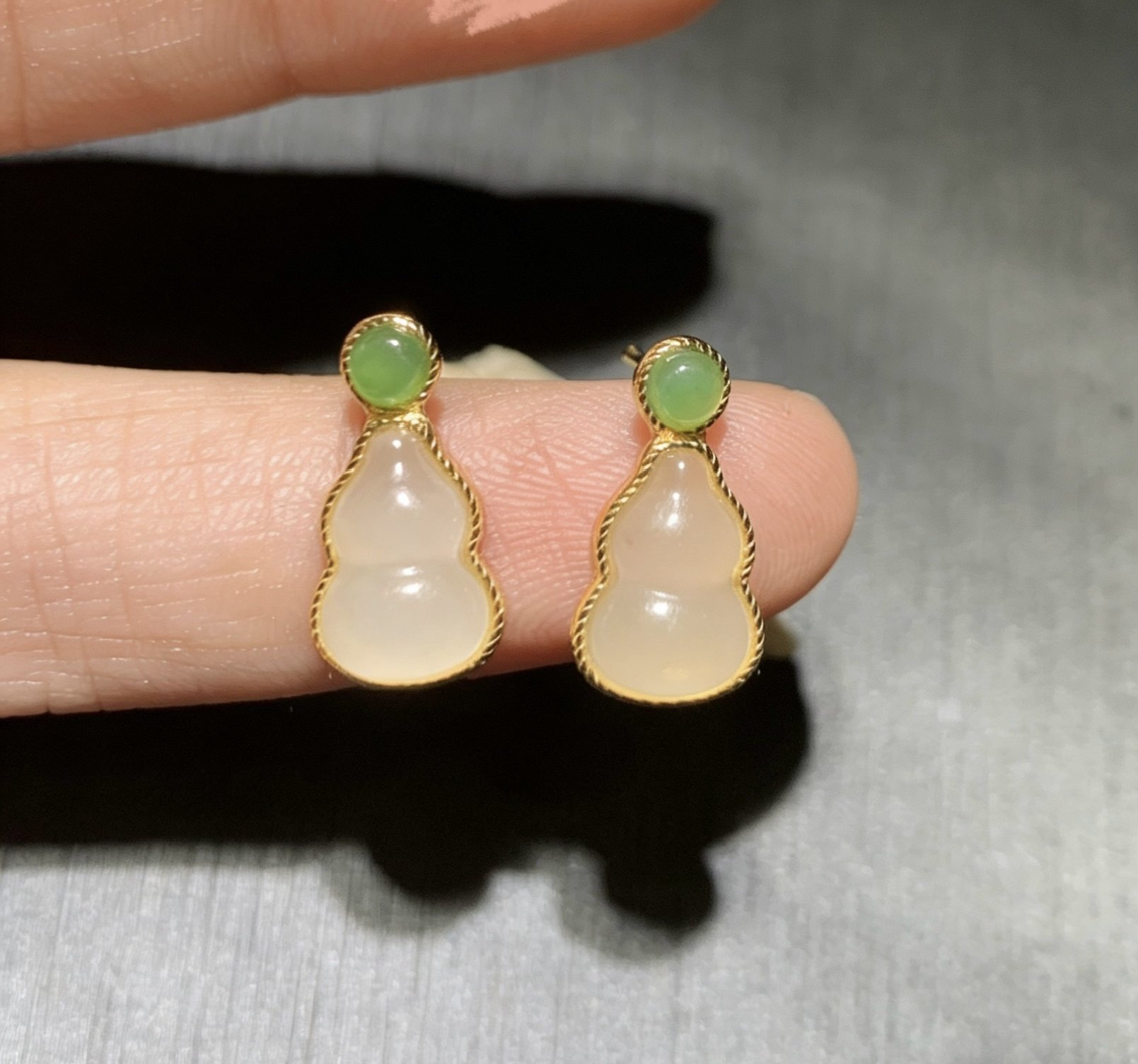 S925银镶天然和田玉葫芦耳钉新中式精致耳钉,淘宝优惠券,粉丝福利购,淘宝优惠卷