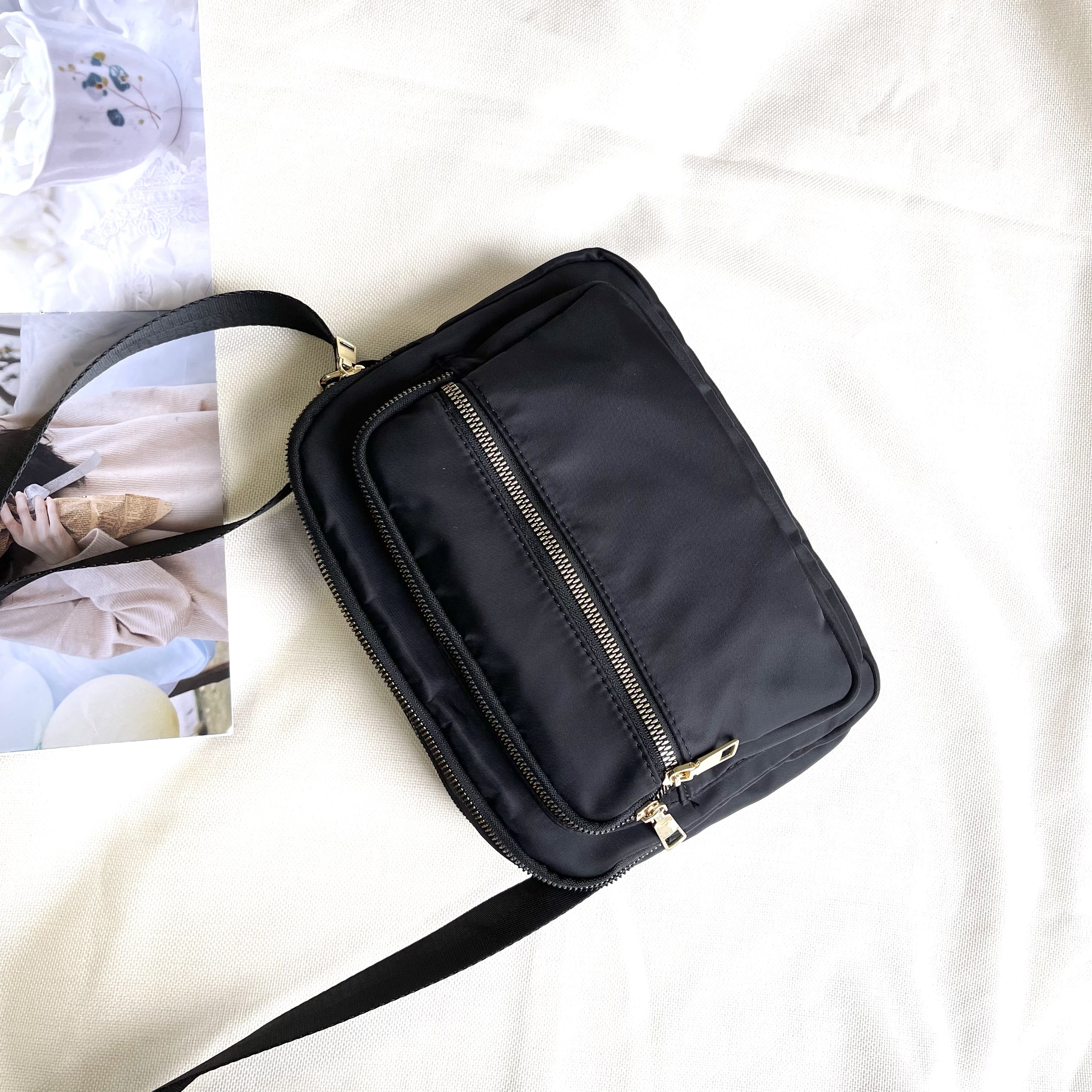 韩版多隔层小方包2025秋新款港风休闲笑脸轻便防水尼龙布斜挎包,淘宝优惠券,粉丝福利购,淘宝优惠卷