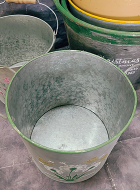 乡村浮雕马口铁蝴蝶与蒲公英图案双耳花盆花桶花器孤品