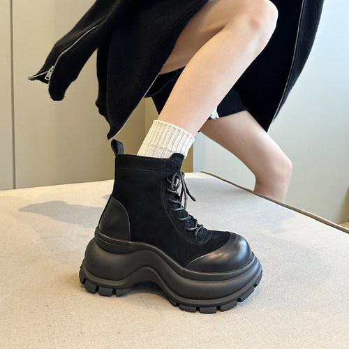 韩国新款式~8CM增高冬季真皮加绒显瘦小个子厚底马丁靴女短靴棉靴 - 图1