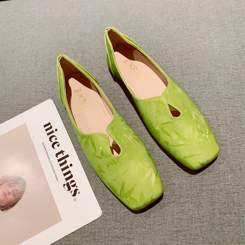 2025年新款复古方头舒适软底豆豆鞋女简约百搭一脚套通勤工作单鞋,淘宝优惠券,粉丝福利购,淘宝优惠卷