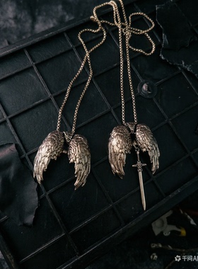 视觉系天使恶魔翅膀情侣吊坠欧美简约十字项链项链Cosplay服饰