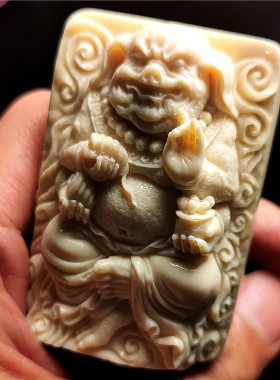 猛犸象牙手工雕刻文玩挂件生肖猪