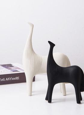 摆设黑白马抽象摆件动物书档电视柜酒柜装饰简约样板间书房饰品