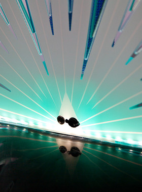 亚克力创意发光座酒展台高颜值充电led灯香槟洋酒酒座发光展示架