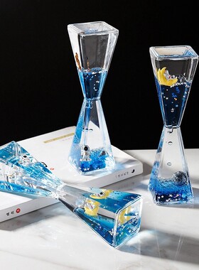 沙漏宇航员流体电脑桌摆件高级感小众流沙瓶油滴装饰品创意办公桌