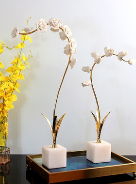 热销轻奢陶瓷装饰品中式雕塑梅花客厅电视柜办公桌摆件家居金属工