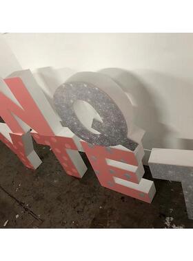 热销新款户外婚庆道具舞台阳光板海浪背景铁艺异形婚礼装饰大型摆