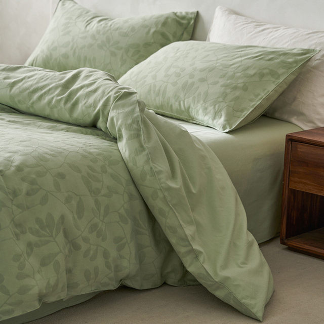 Hot-selling pure cotton double layer yarn bed four-piece set cotton simple quilt cover bedding style student dormitory bed sheet three-piece set