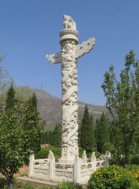 定制大型石雕华表雕刻盘罗马柱广场大理石龙柱十二生肖抽象祥云柱