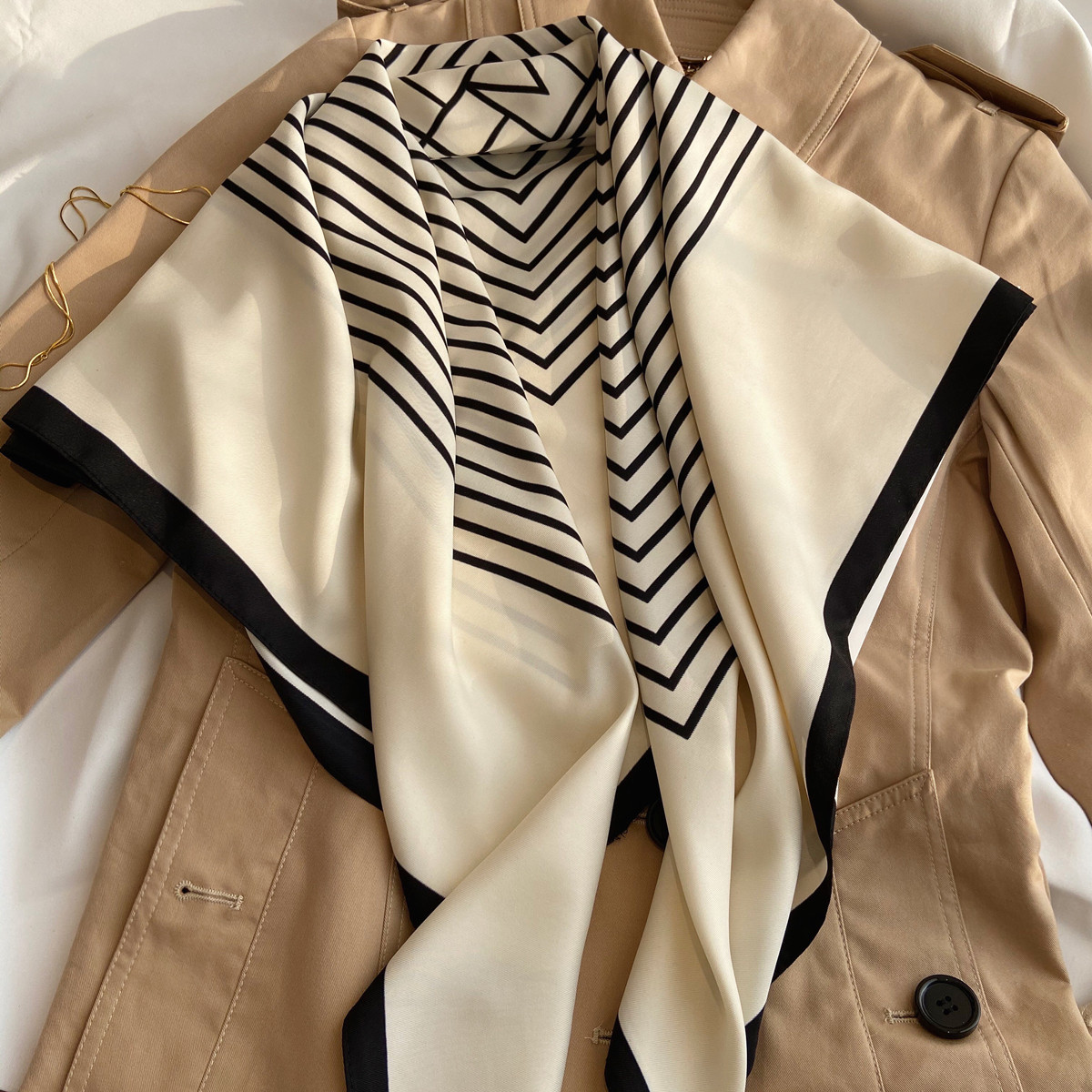 小溜韩国黑白条纹气质简约百搭仿真丝斜纹绸丝巾90cm方巾披肩围巾,淘宝优惠券,粉丝福利购,淘宝优惠卷