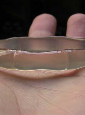 天然巴西玛瑙手镯荧光玉髓