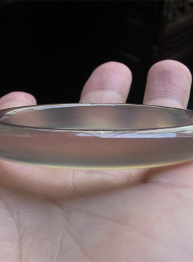 天然巴西玛瑙手镯/秀细加厚款/原色无忧化/高冰透强荧光玉髓2125