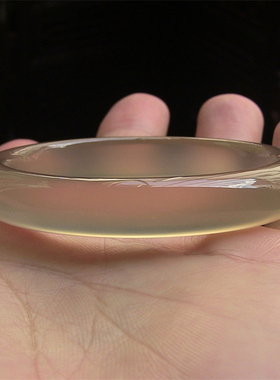 天然巴西玛瑙手镯/秀细加厚款/原色无忧化/高冰透强荧光玉髓2201