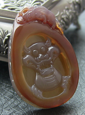 天然巴西玛瑙吊坠/纯手工巧雕/门神/原色貔貅/俏色玉髓