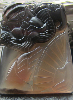 天然巴西玛瑙钟馗水墨粉玉髓吊坠