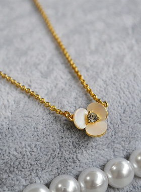 欧美饰品白色七彩母贝花朵花瓣时尚精致简约气质时尚短款项链女