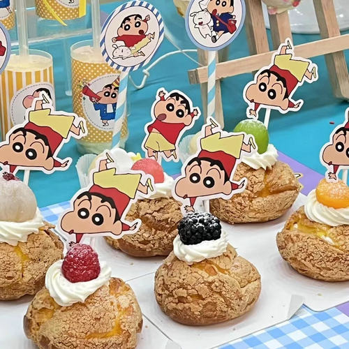 宝宝宴甜品台生日蛋糕装饰插件蜡笔小新主题圆形贴纸布丁瓶慕斯杯 - 图0