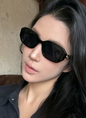 2025新款多边形黑色时髦高级网感墨镜老钱风防紫外线遮阳太阳眼镜