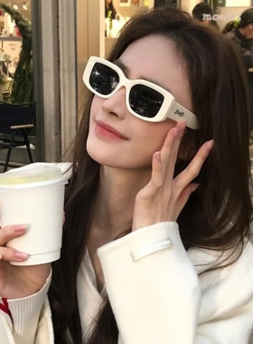 方框白色墨镜韩圆脸显瘦防紫外线